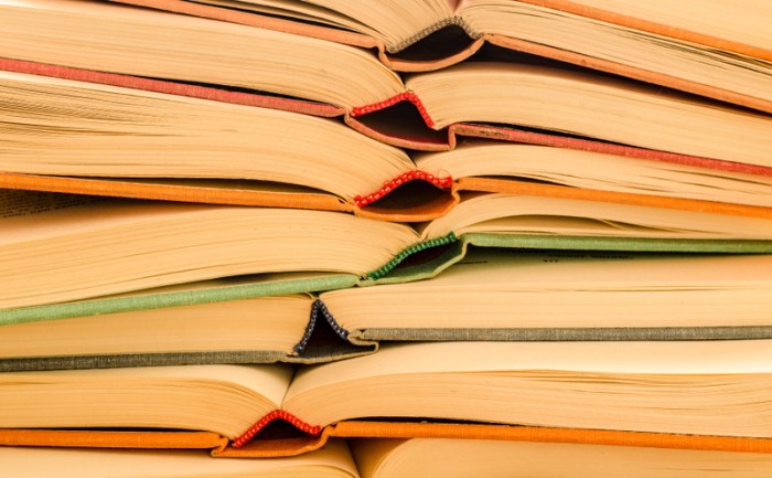 25 Unexpected Ways to Reuse Old Books