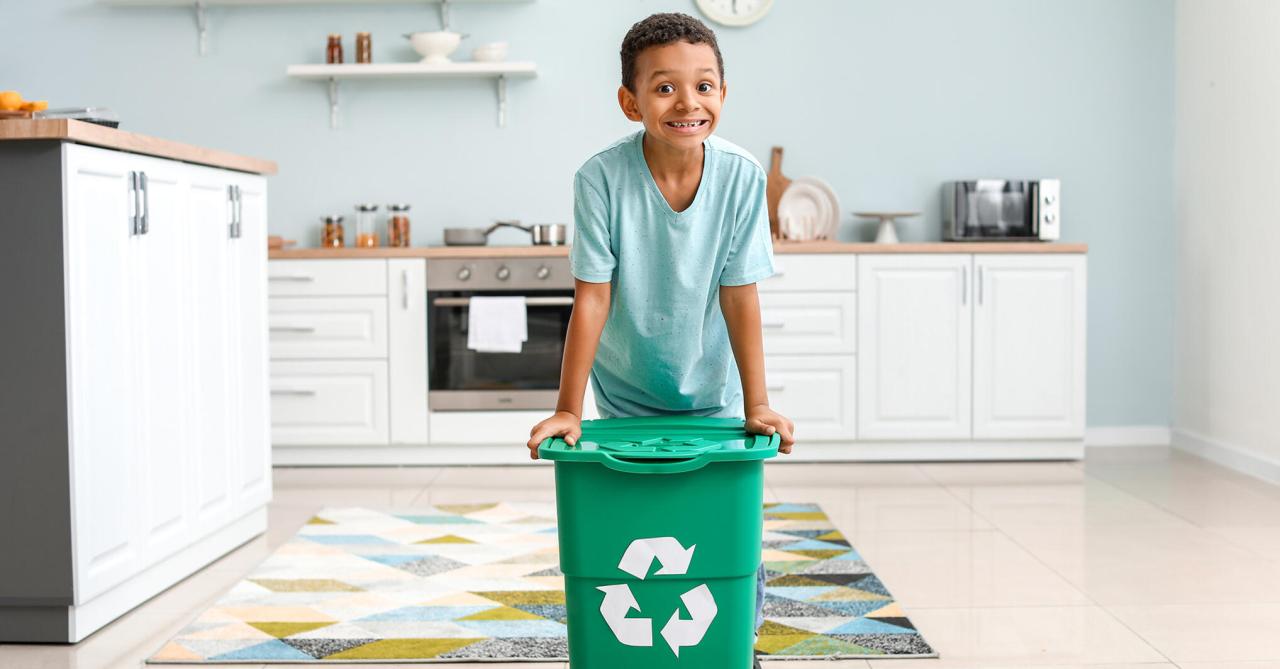 7 Easy Ways to Get Your Kids Involved in Recycling
